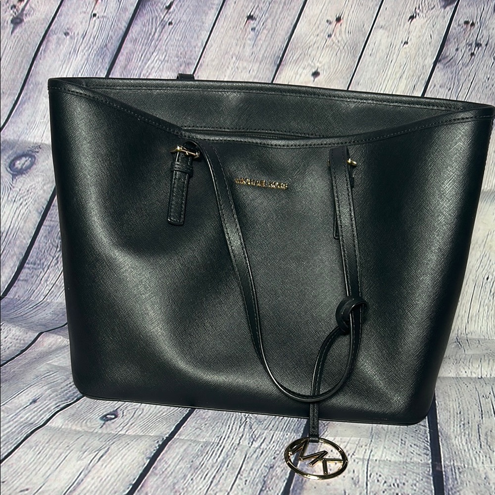 Michael Kors Black Classic Tote
